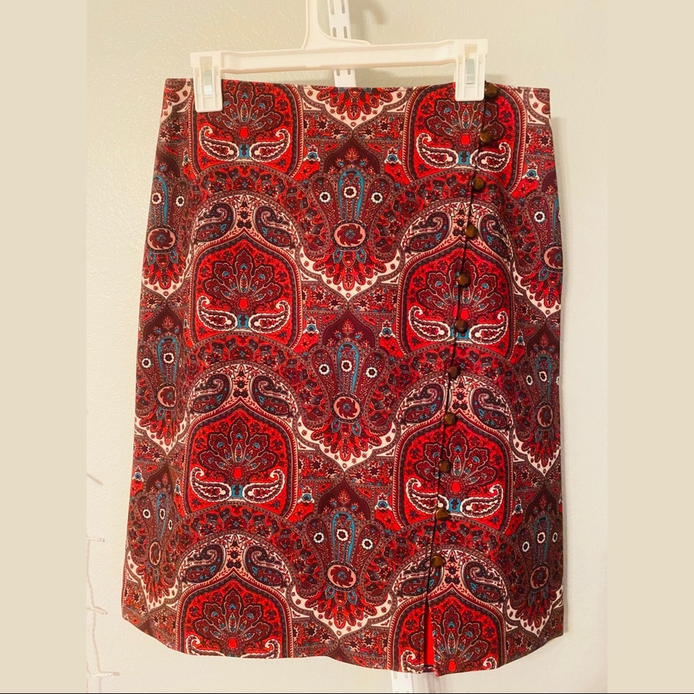 Red Brown Blue Paisley Talbots A-Line Skirt Size 8 w/button detail